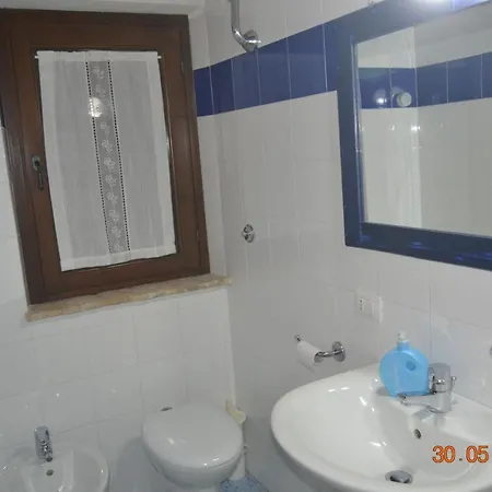 Affitta Il Pettirosso 3* Φέρμο