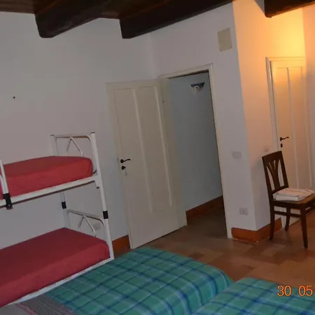 Affitta Il Pettirosso Panzió 3*