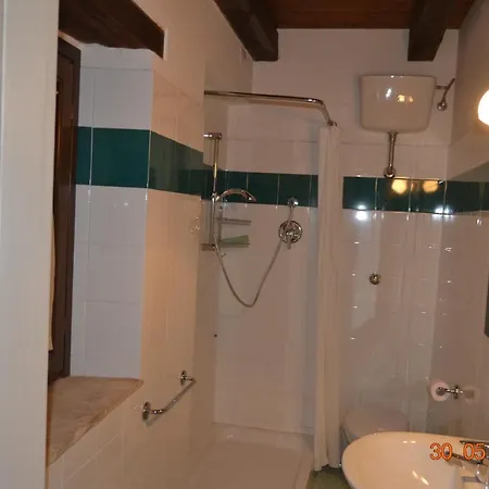 ベッド・アンド・ブレックファスト Affitta Il Pettirosso